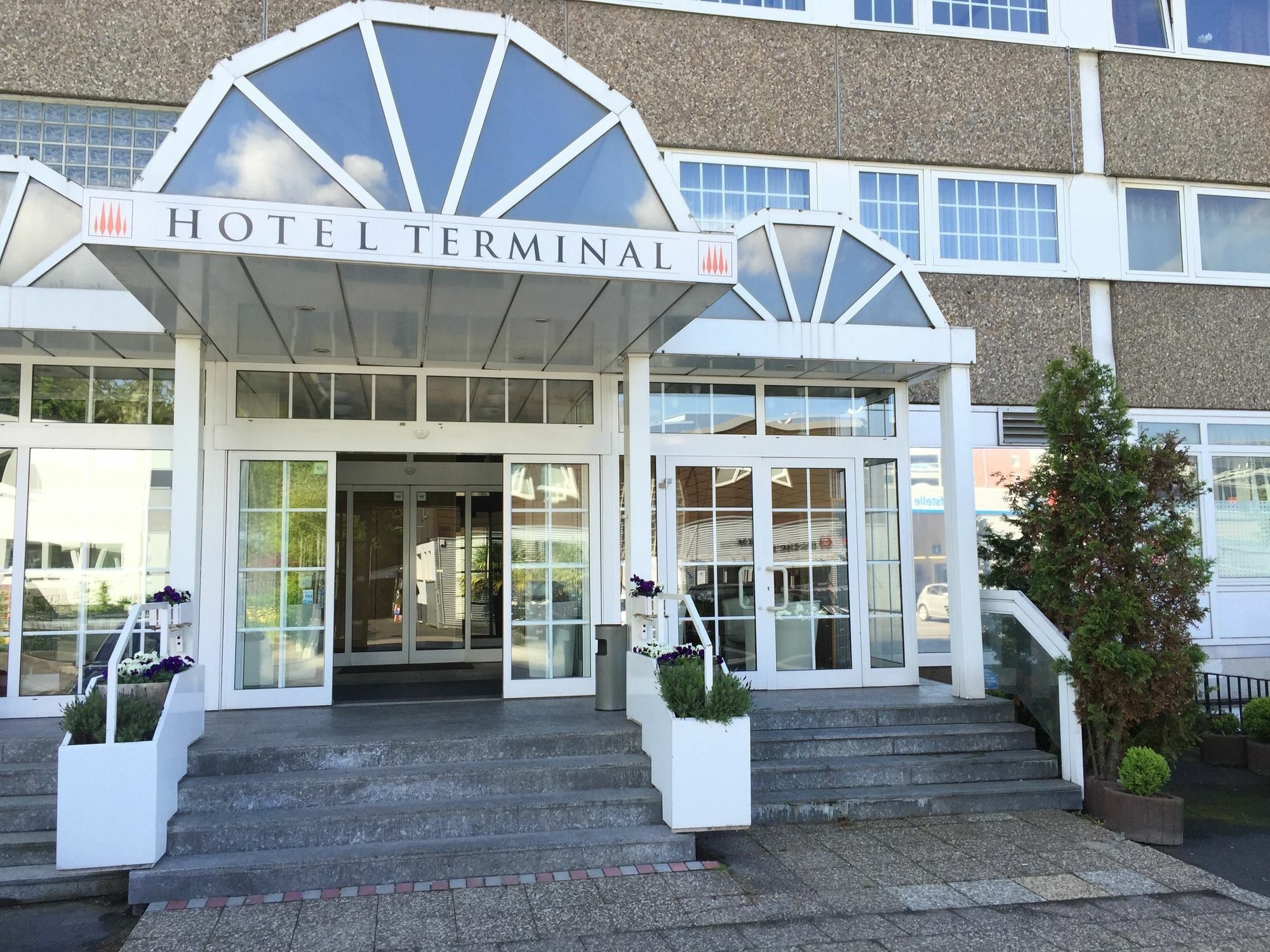 Terminal Hotel Koeln Exterior photo